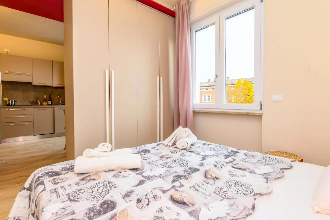 Casa Vino - Gardagate Apartment Salo 0*,